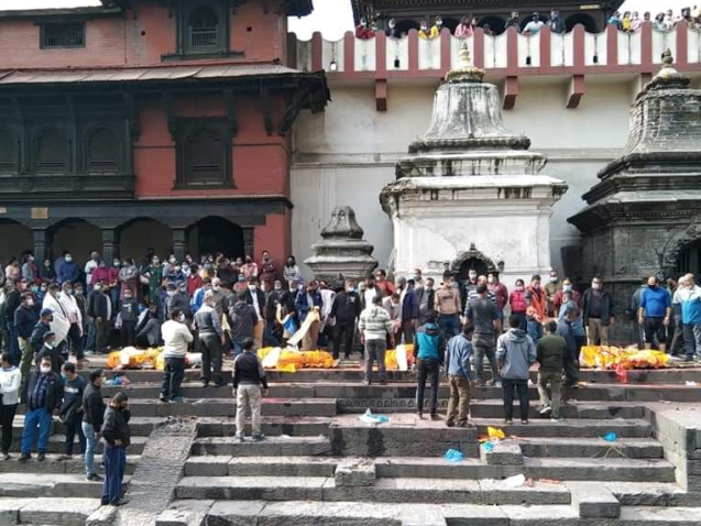 तिहारको दियाेले निभाएकाे एउटा परिवारकाे कारुणिक कथा  